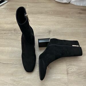 Zara Elegant Black Suede Heeled Boots